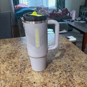 Stanley White Travel Mug with Yellow Lid